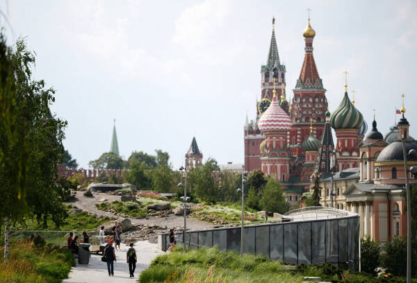 Куда сходить в Москве на майских праздниках в 2024 году: места для прогулок и программа мероприятий